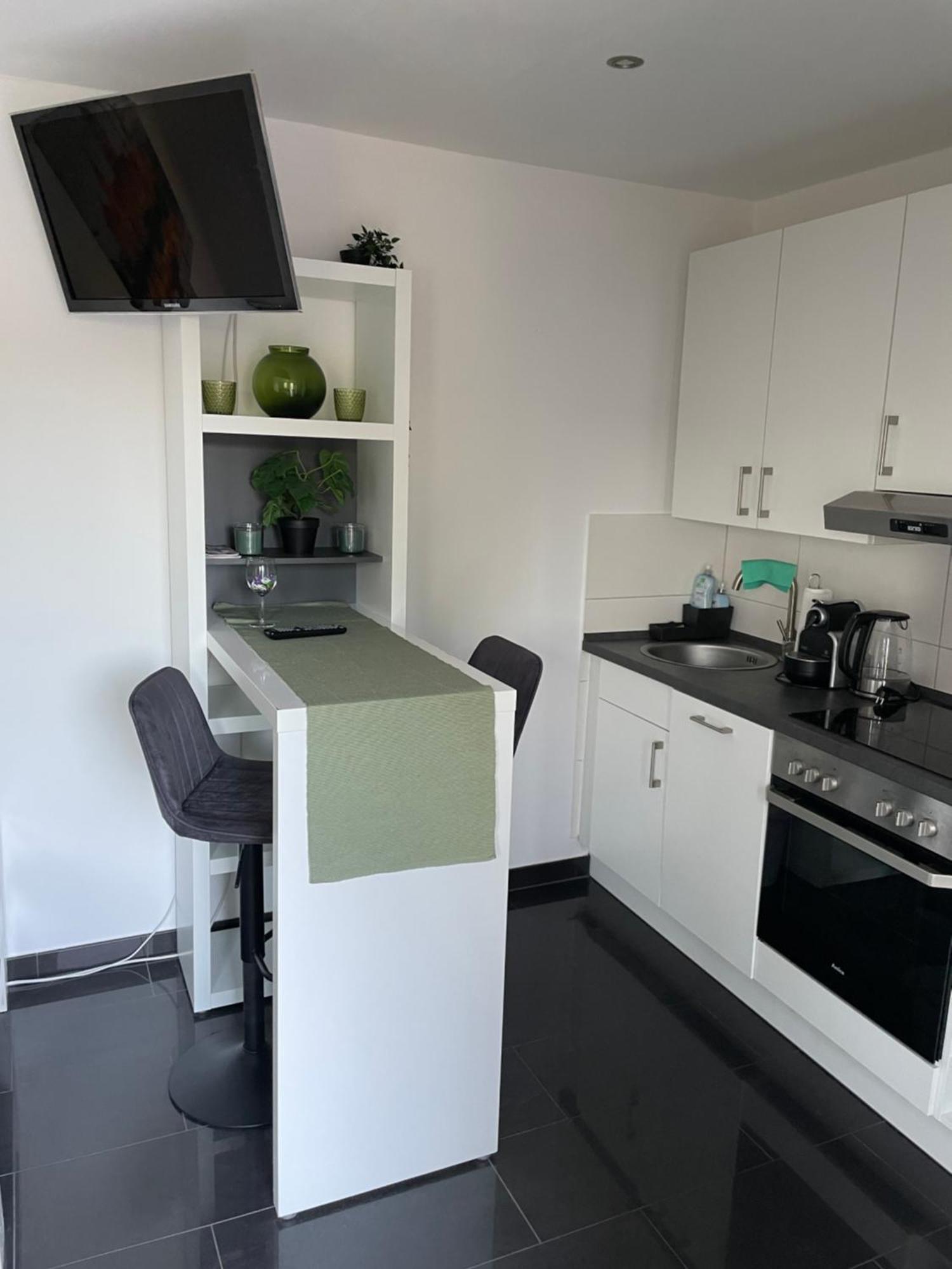 Ferienwohnung Mit Fussbodenheizung Nahe Messe, Gratis Parkplatz Und Abstellplatz E - Bike Hanóver Exterior foto